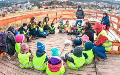 EL PROYECTO “ARTE EN EL PAISAJE” ACOMPAÑÓ A NIÑOS Y NIÑAS EN UNA RECORRIDA POR LA RESERVA NATURAL URBANA BAHÍA ENCERRADA