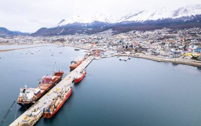 ”DURANTE LA TEMPORADA DE CRUCEROS 2022-2023 HABRÁ DÍAS CON 15 RECALADAS EN EL PUERTO DE USHUAIA”