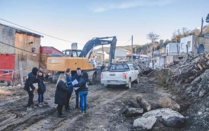 USHUAIA, LA SECRETARÍA DE HÁBITAT DEL MUNICIPIO INFORMÓ A VECINOS DEL KYD SOBRE LAS OBRAS DE AGUA Y CLOACA QUE COMENZARÁN EN OCTUBRE