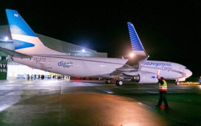 AEROLÍNEAS ARGENTINAS COMENZÓ A OPERAR SU PRIMER VUELO DE CARGA EN RÍO GRANDE