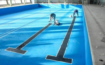 USHUAIA, AVANZAN LOS TRABAJOS DE REMODELACIÓN EN LOS NATATORIOS DEL POLO DEPORTIVO