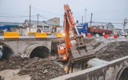 AVANZAN LOS TRABAJOS DE LA SEGUNDA ETAPA DEL NUEVO PUENTE SOBRE EL ARROYO GRANDE