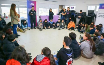 CON GRAN CONVOCATORIA DE JÓVENES, SE REALIZÓ EL FESTIVAL ESI