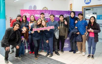 JUVENTUDES ELIGIERON LA «EXPO ACADÉMICA” PARA CONOCER LAS OFERTAS EDUCATIVAS Y DE OFICIOS EN LA CIUDAD
