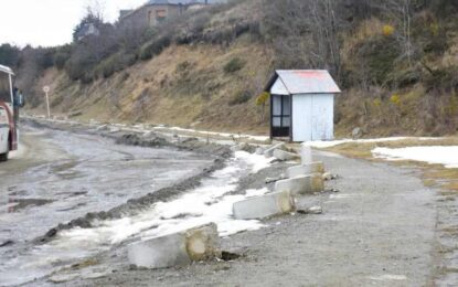 LA MUNICIPALIDAD DE USHUAIA, REPUDIA LOS DESTROZOS EN LOS BOLARDOS QUE HABÍAN SIDO COLOCADOS EN LA AVENIDA YRIGOYEN