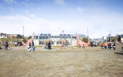 «LA HUERTA DE LA NAVE» EN USHUAIA: TALLERES DE HUERTA AGROECOLÓGICA COMUNITARIA