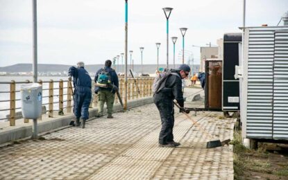 MAREAS EXTRAORDINARIAS: EL MUNICIPIO DE RÌO GRANDE REALIZA TRABAJOS DE LIMPIEZA