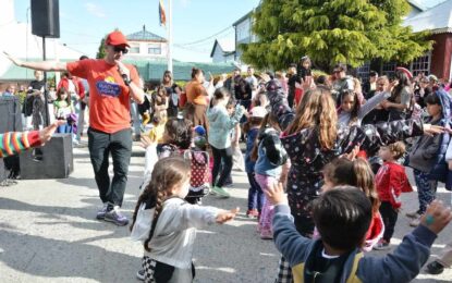 NAVIDAD EN USHUAIA: NIÑAS Y NIÑOS ENTREGARON LA TRADICIONAL CARTA A PAPÁ NOEL