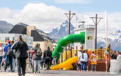 USHUAIA: SE INAUGURÓ LA NUEVA PLAZA BELGRANO