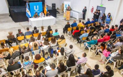 FAMILIAS DE USHUAIA RECIBIERON DECRETOS DE PREADJUDICACIÓN DE TIERRAS